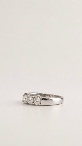 Bague 51 Demi-alliance - Bague en or gris 18K et diamants 58 Facettes LP 1632/UNNB