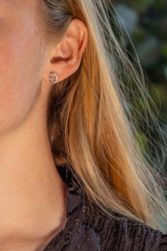 Boucles d'oreilles Dinh Van Menottes - Boucles d'oreilles en or blanc et diamants 58 Facettes 5679167RV