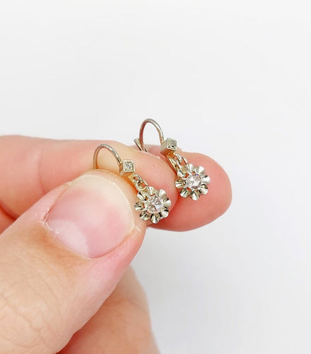 Boucles d'oreilles Boucles d'oreilles dormeuses antiques en or blanc et diamants 58 Facettes A07375