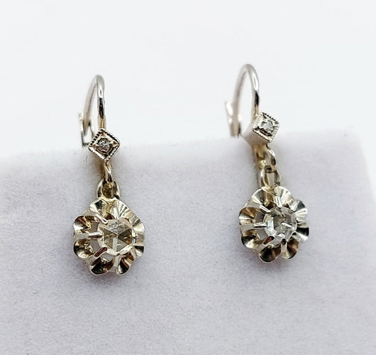 Boucles d'oreilles Boucles d'oreilles dormeuses antiques en or blanc et diamants 58 Facettes A07375