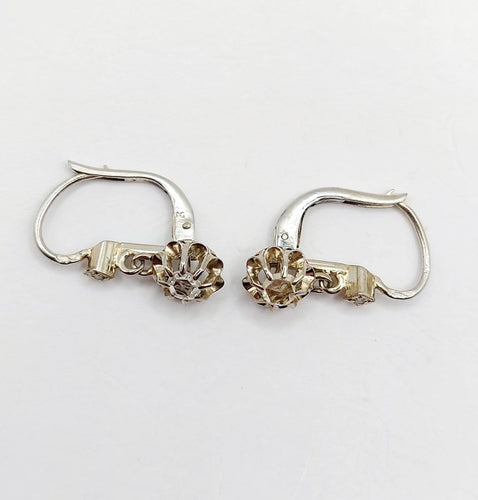 Boucles d'oreilles Boucles d'oreilles dormeuses antiques en or blanc et diamants 58 Facettes A07375