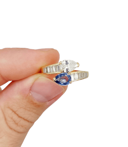 Bague 55 Bague toi et moi serpent en or 18k, diamant poire et saphir 58 Facettes A07351
