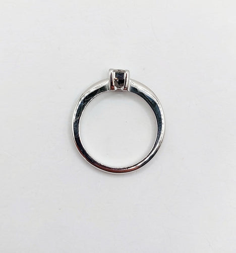 Bague 49 Bague solitaire vintage en or blanc 18k et diamant princesse 58 Facettes A07424