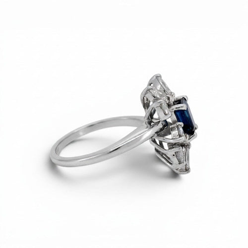 Bague 54 Bague marguerite moderniste en or 18 ct, saphir et diamants 58 Facettes RI-1052