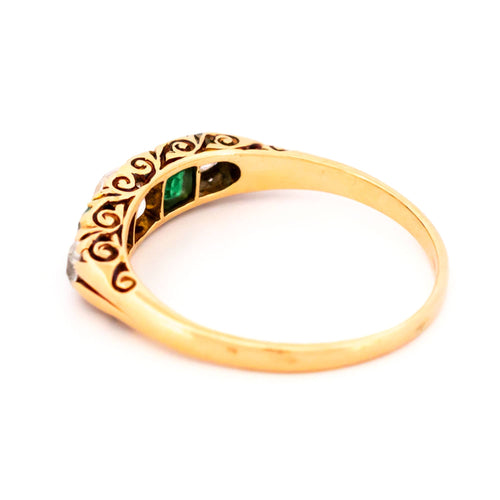 58 Bague ancienne en or 14 carats avec diamant taille ancienne et émeraudes 58 Facettes BB0157F47BE14748A466421F5179F9C2