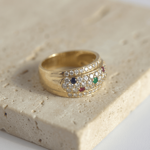 Bague 56 Bague en or jaune 18 carats, diamants et pierres précieuses 58 Facettes HJ062612