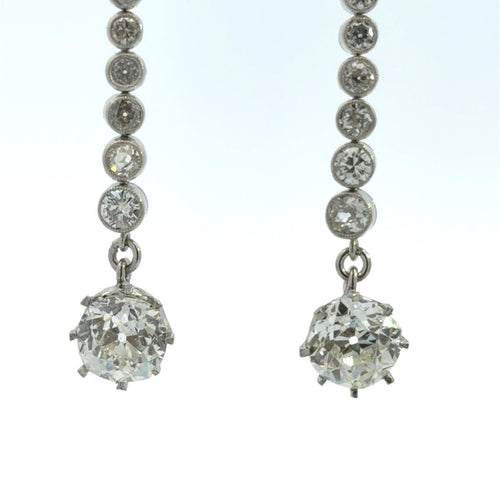 Boucles d'oreilles Art déco - Boucles d'oreilles pendantes en platine et diamants 58 Facettes