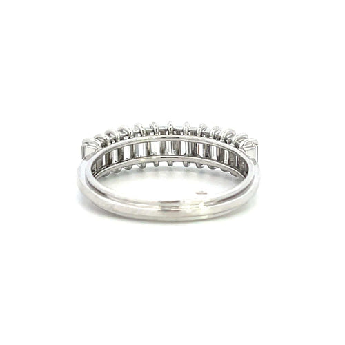 Bague 56 Bague demi-éternité en platine et diamants baguette 58 Facettes