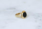 Bague 59 Chevalière intaille chien en jaspe sanguin et or jaune 58 Facettes