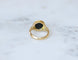 Bague 59 Chevalière intaille chien en jaspe sanguin et or jaune 58 Facettes