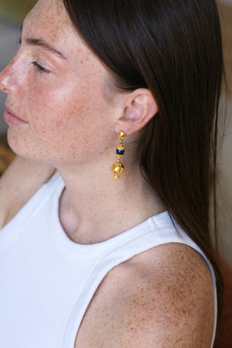 Boucles d'oreilles Boucles d'oreilles pendantes en or jaune et lapis-lazuli 58 Facettes