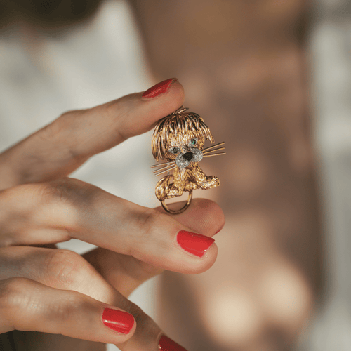 Broche Van Cleef & Arpels - Broche Lion ébouriffé en or jaune et diamants 58 Facettes 50234