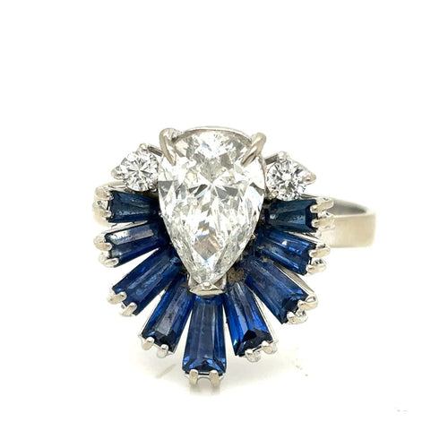 Bague 56 Bague vintage 1960 en or blanc, diamant poire 1,70 ct et saphirs 58 Facettes Bague-0034