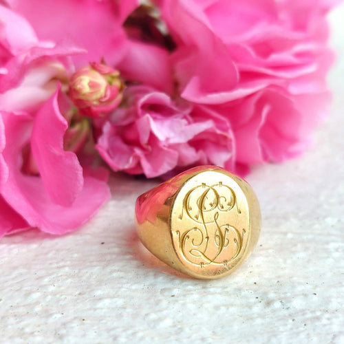 Bague 45 Chevalière monogrammée en or jaune 18k 58 Facettes 269