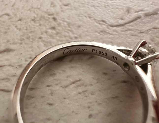 Bague 49 Cartier 1895 - Bague solitaire en platine et diamant 58 Facettes Cartier 023