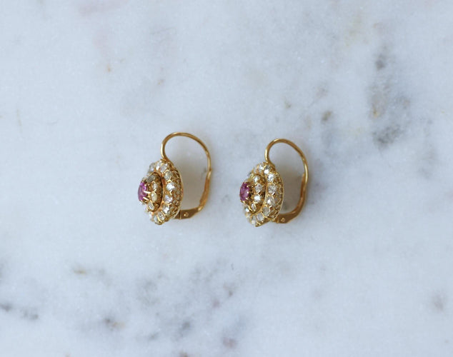 Boucles d'oreilles Boucles d'oreilles marguerite en or jaune, saphirs roses et diamants 58 Facettes
