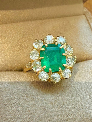 Bague 52 Pompadour - Bague en or jaune, émeraude et diamants 58 Facettes asana