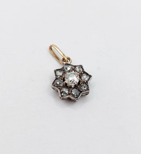 Pendentif Pendentif étoile antique en or 18K, argent et diamants 58 Facettes A07340