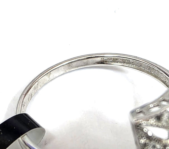 Bague 56 Bague en or blanc 18 kt et diamants 58 Facettes 169/26 D