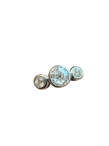 Trilogie - Bague jarretière en platine et diamants
