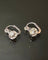 Boucles d'oreilles Boucles d'oreilles dormeuses en or blanc et diamants 58 Facettes aapdpa