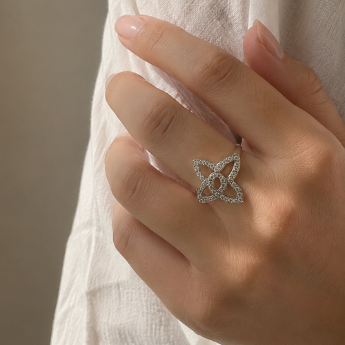 Bague 52 Louis Vuitton Blossom - Bague en or gris et diamants 58 Facettes