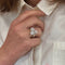 Bague 57 Bague fleurs en or gris et diamants 58 Facettes REF2531-302