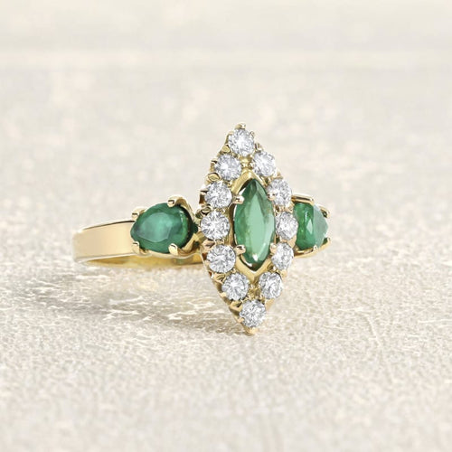 Bague 53 Bague en or jaune, émeraudes et diamants 58 Facettes OC-61300097
