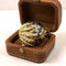 55 Bague porte-poison en or jaune, émaux et diamants 58 Facettes 449/26 B