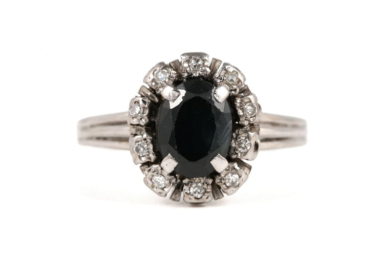 Bague 56 Années 70 - Bague en or blanc, saphir et diamants 58 Facettes 23844