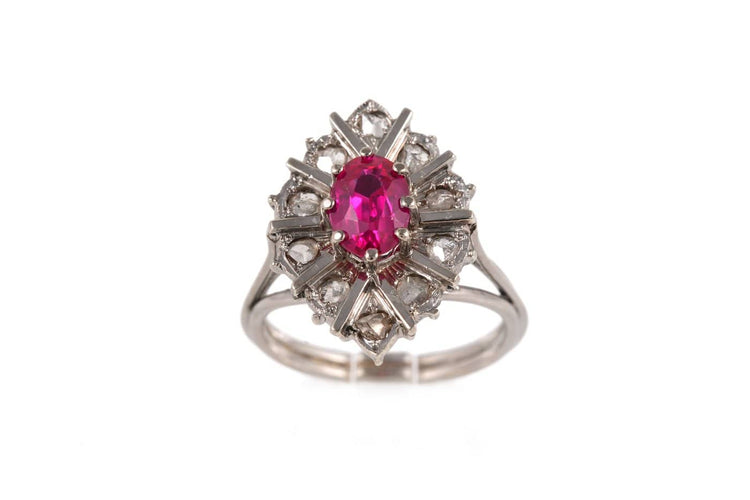Bague 52 Art Déco - Bague en or blanc, rubis et diamants taille rose 58 Facettes 23846