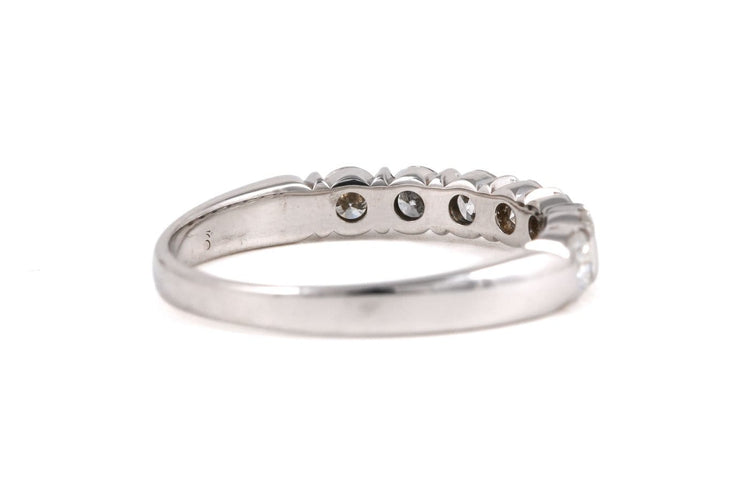 Bague contemporaine en or blanc 18 carats et diamants 58 Facettes B887