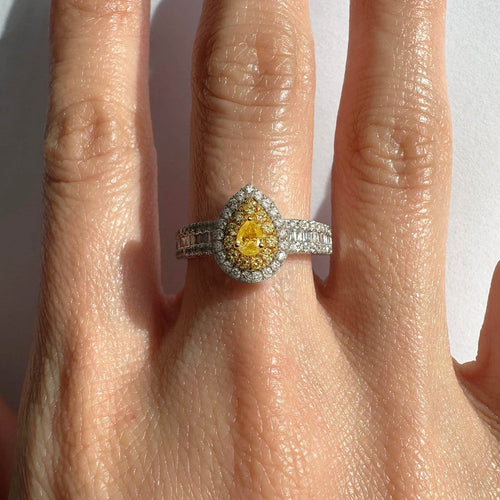 Bague 53 Bague poire en or blanc 18K et diamants jaunes 0,50 ct 58 Facettes GBR1244WG