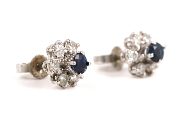 Boucles d'oreilles Boucles d'oreilles en or blanc, saphirs et diamants 58 Facettes B889