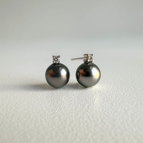 Boucles d'oreilles Aitches Underwater - Boucles d'oreilles en or blanc, perles de Tahiti et diamants 58 Facettes GER1327WG