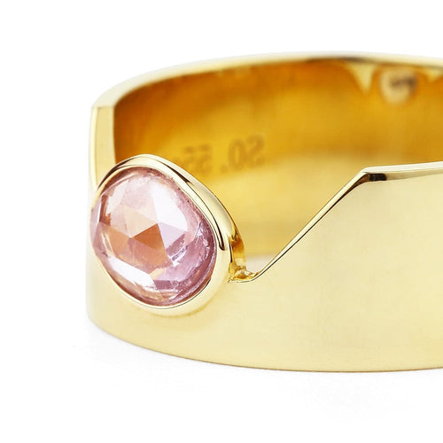 crepe-pink-sapphire-cigar-ring-18k-gold-love-more-4.jpg
