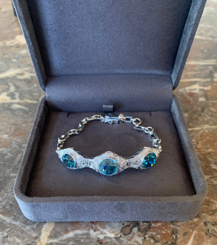 Bracelet vintage en or gris, platine, zircons bleus et diamants 58 Facettes
