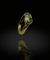 Bague 55 Anello sinueux en or jaune avec émeraudes et diamants 58 Facettes
