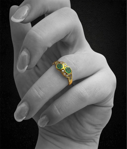 Bague 55 Bague sinuose en or jaune 18 carats avec émeraudes et diamants 58 Facettes