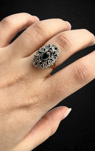 Bague 58 Bague style baroque avec péridot et diamants 58 Facettes