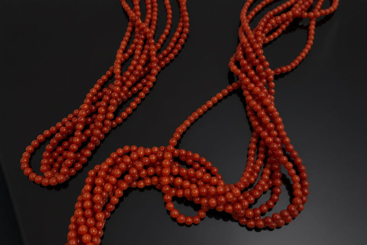 Collier Collier multifil en corail rouge et or jaune 18K 58 Facettes