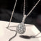 Collier cluster poire en or blanc 18K et diamants 58 Facettes GPD1330WG