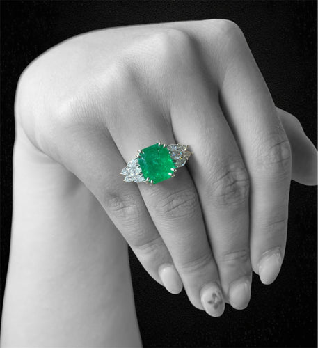 Bague 56 Bague - Émeraude et 10 diamants taille marquise 58 Facettes