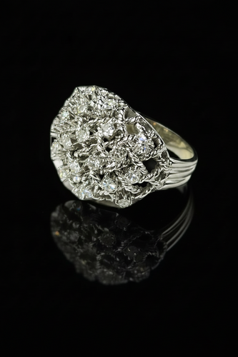 Bague 48 Bague intrecciée - Bague en or blanc et diamants, années 1950 58 Facettes
