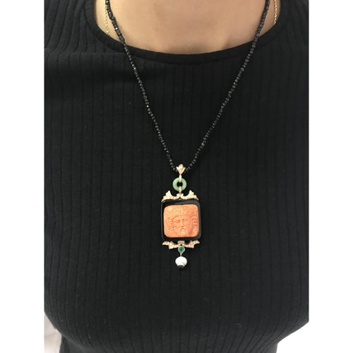 Pendentif Pendentif - Coral, onyx et diamants en or rose 58 Facettes c34