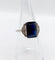 53 Art déco - Bague en platine, saphir synthétique et diamants 58 Facettes A07541