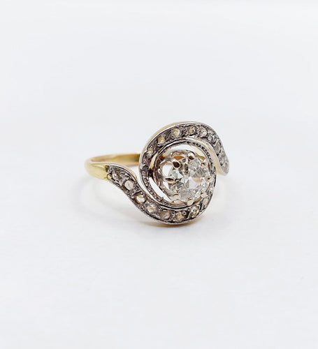 54.5 Bague tourbillon en or 18k, platine et diamants 58 Facettes A07547