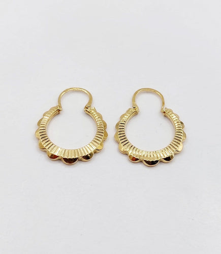 Créoles vintage - Boucles d'oreilles en or 18k 58 Facettes A07552
