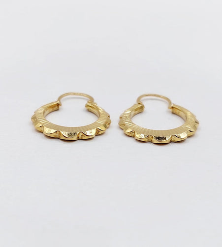Créoles vintage - Boucles d'oreilles en or 18k 58 Facettes A07552