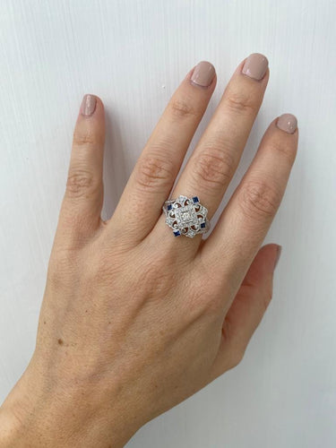 Bague 54 Bague cocktail Art déco en or blanc 14k, saphirs et diamants 58 Facettes